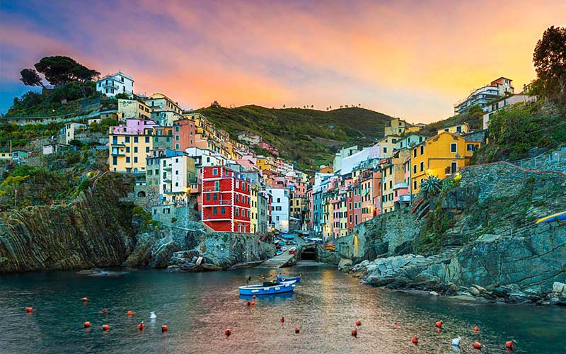 گردشگری در ایتالیا-چینکوئه تره Cinque Terre