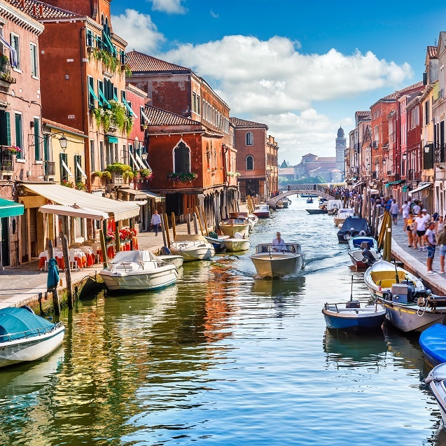 Island,Murano,In,Venice,Italy.,View,On,Canal,With,Boat